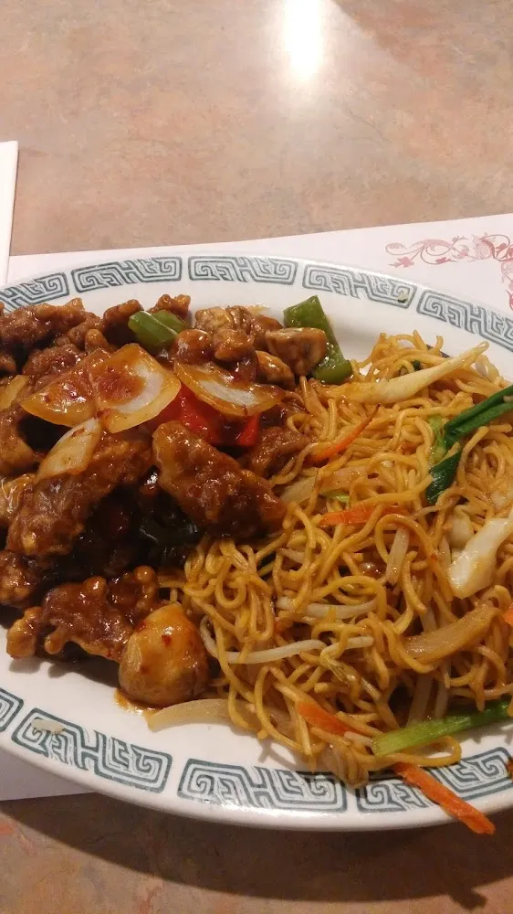 Hunan Chicken with Chow Mein